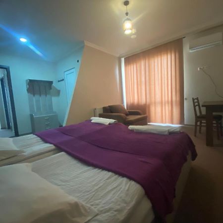 Gh Sanapiro Hotel Telavi Bagian luar foto