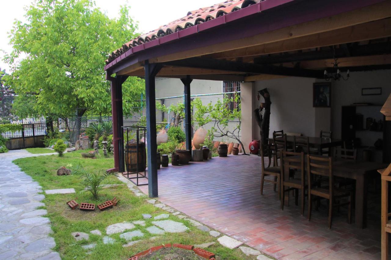 Gh Sanapiro Hotel Telavi Bagian luar foto