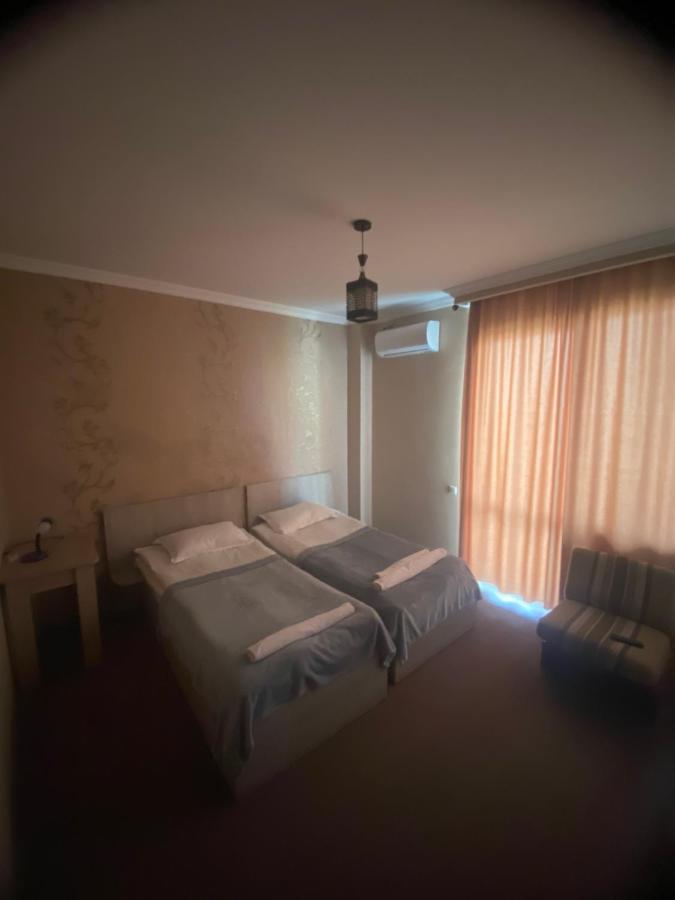 Gh Sanapiro Hotel Telavi Bagian luar foto